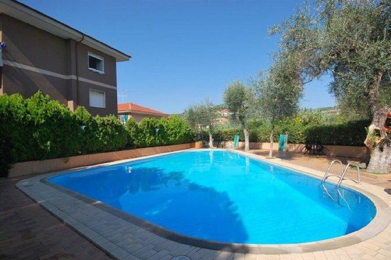 Residence Orchidea Diano Marina Exterior photo